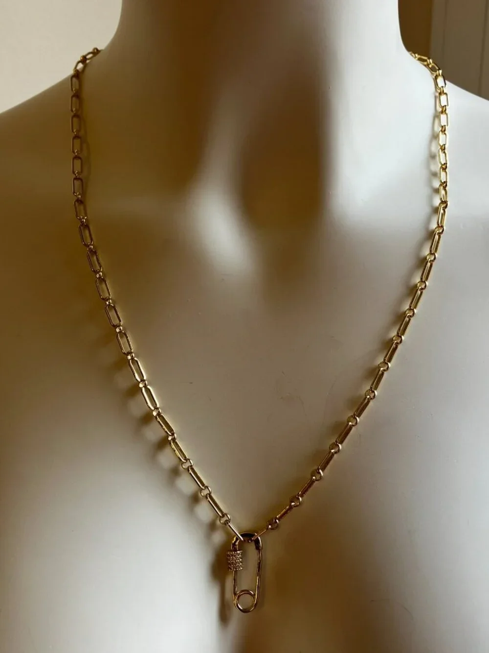 Independent real 18k